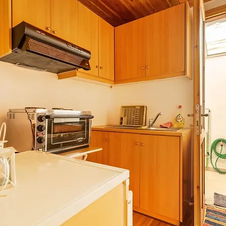 Platanos Apartment *