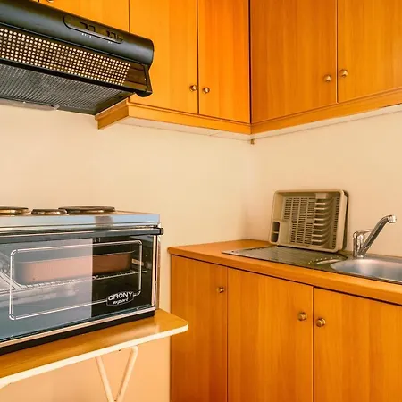Apartment Platanos