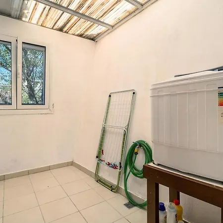 Apartment Platanos *